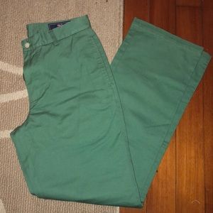 Vineyard Vines green (terrapin) club pants